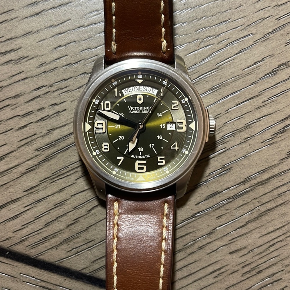 Victorinox Swiss Army Watch Automatic 43mm Case Size